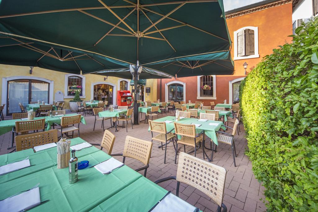 Hotel Antichi Cortili Dossobuono Extérieur photo
