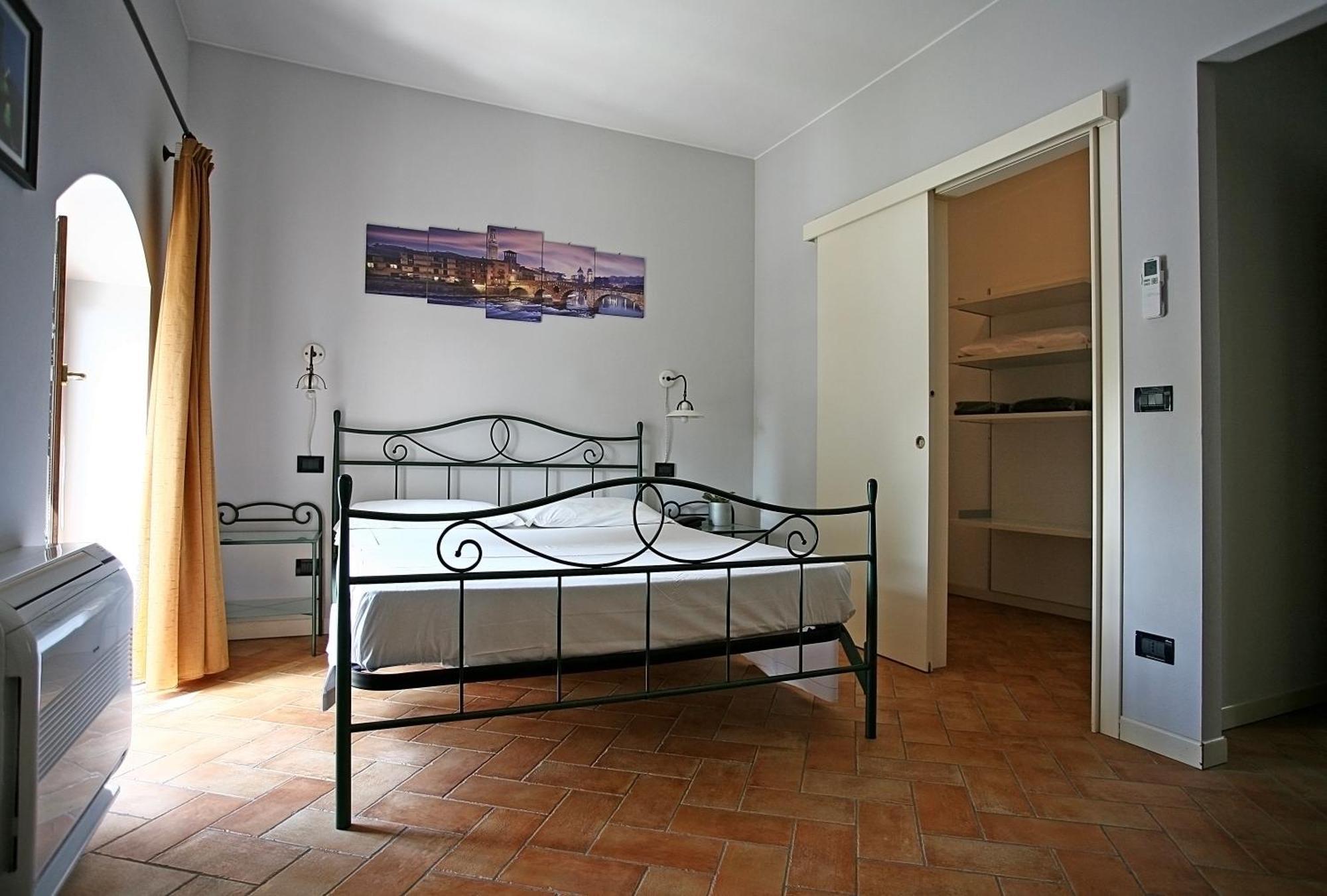 Hotel Antichi Cortili Dossobuono Extérieur photo