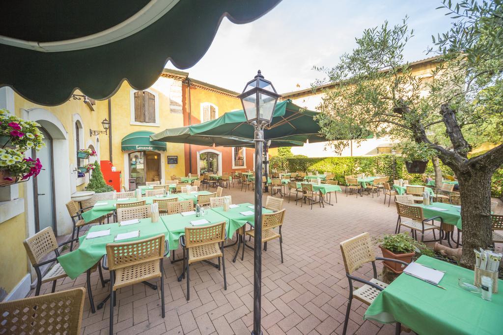 Hotel Antichi Cortili Dossobuono Extérieur photo
