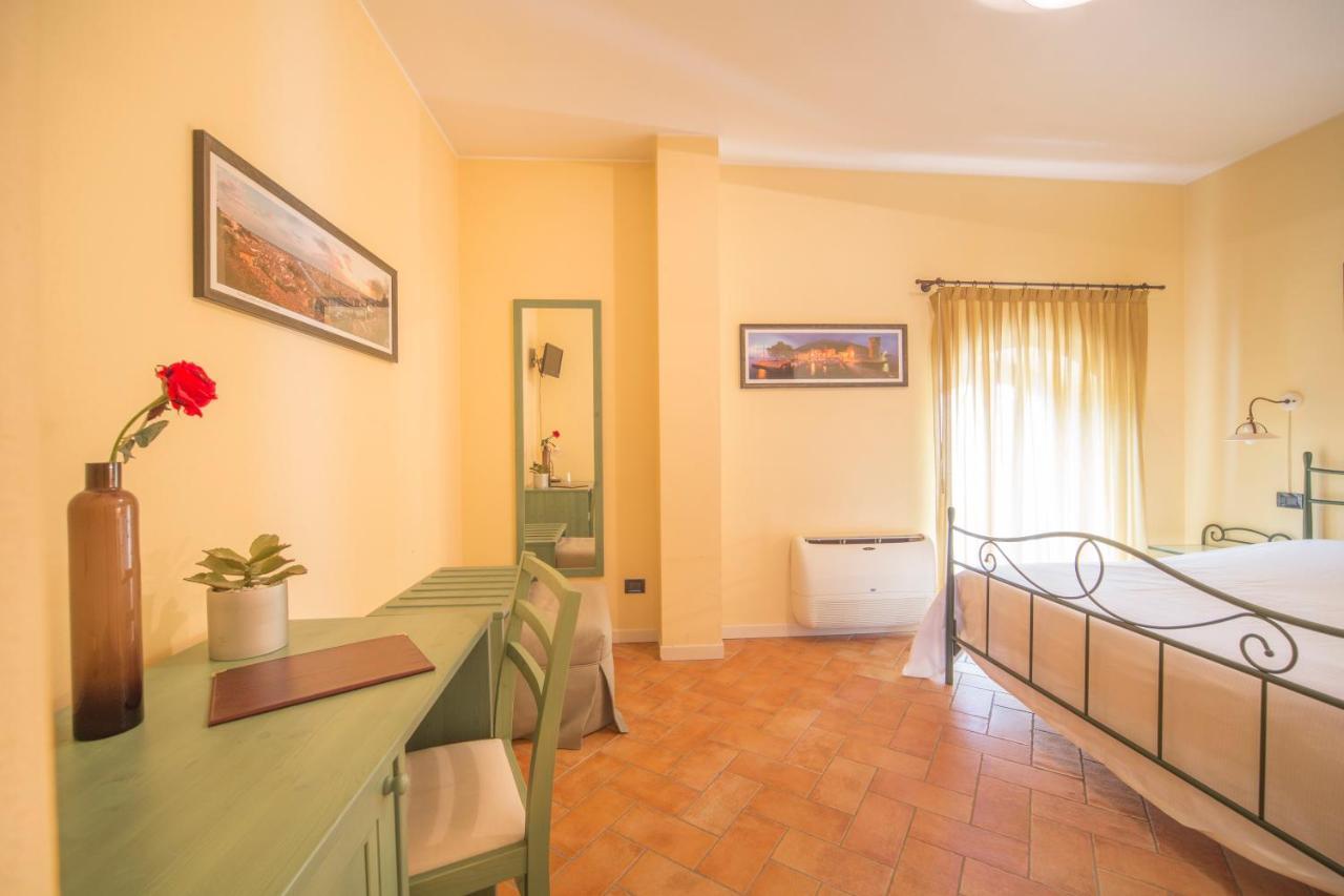 Hotel Antichi Cortili Dossobuono Extérieur photo